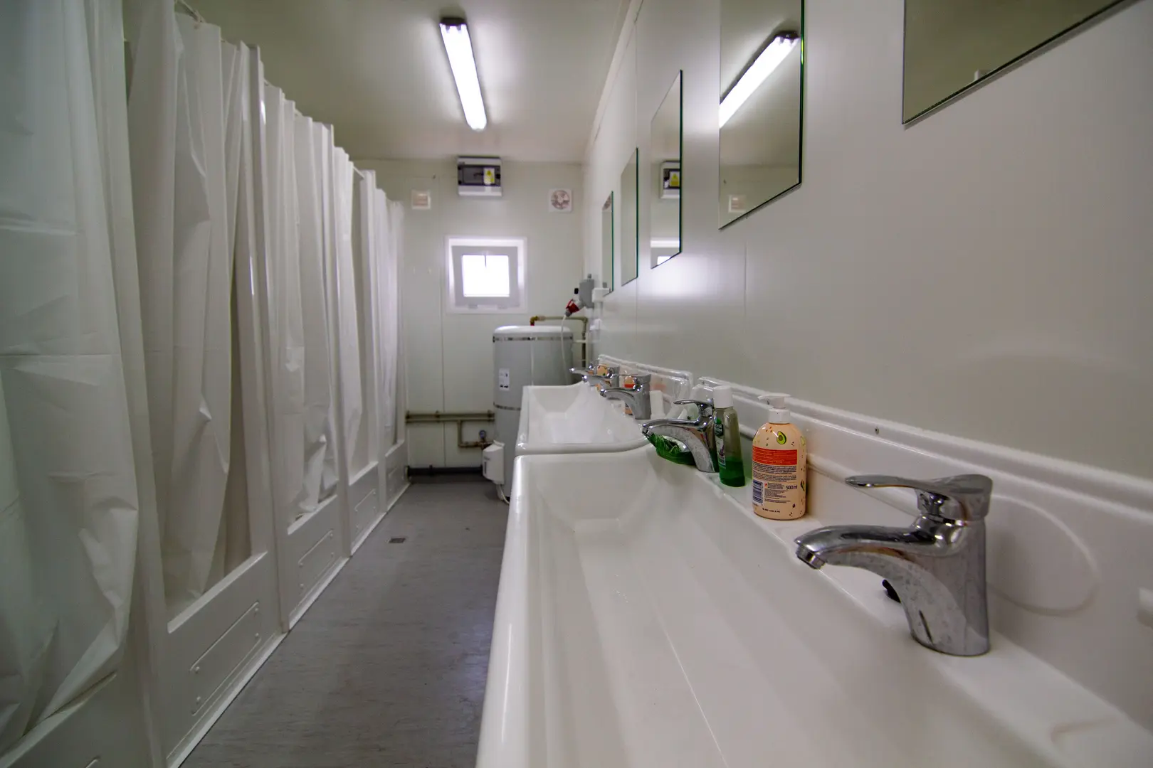 His and Hers Bathroom Ideas for a Shared, Stylish Space
