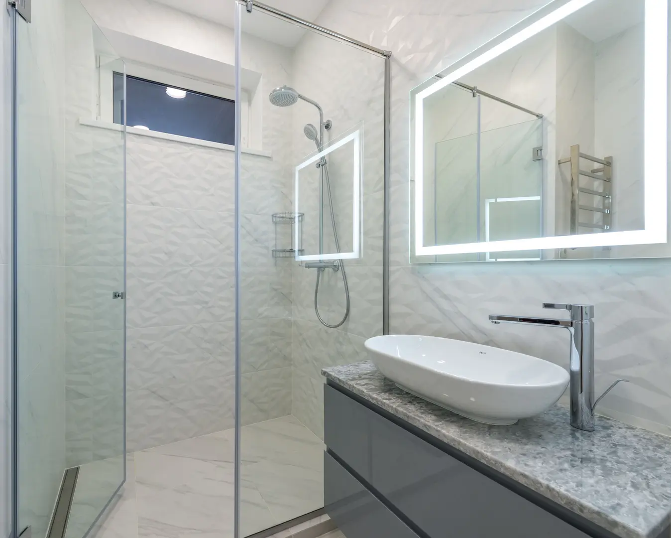 How to Stop Bathroom Mirror Steaming Up: Practical Ways to Keep It Clear