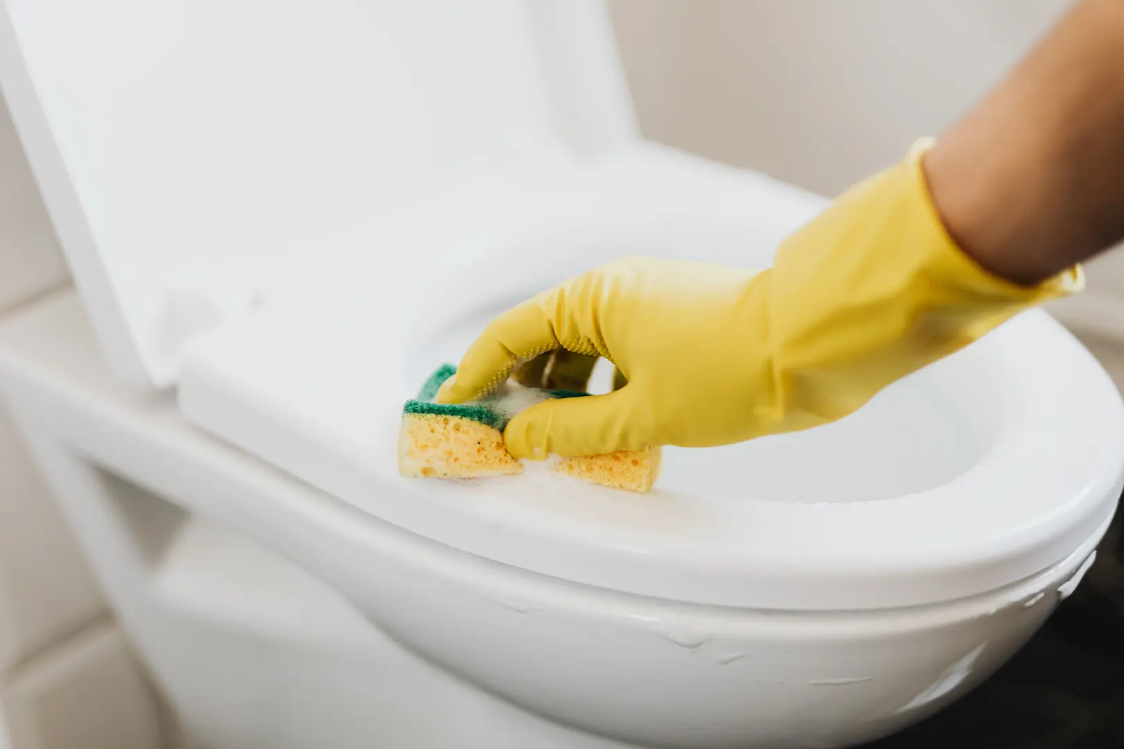 Natural Ways to Clean Your Bathroom Without Harsh Chemicals